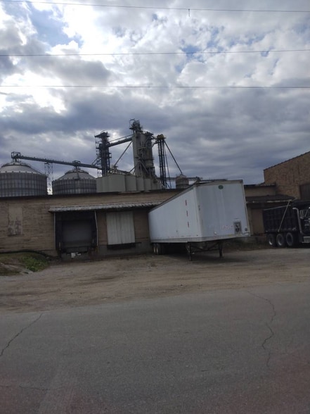 788 Washington Ave, Chillicothe, OH for lease - Building Photo - Image 2 of 14