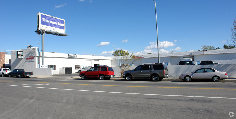 21363 Lassen St, Chatsworth, CA for lease - Building Photo - Image 3 of 5