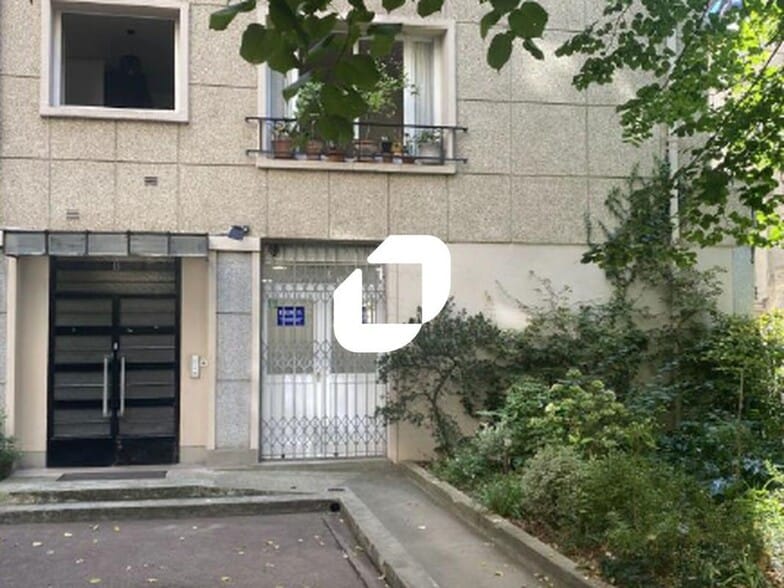 Office in Paris for sale - Building Photo - Image 2 of 4