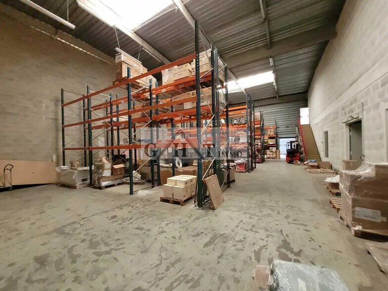 Industrial in Lisses for lease - Interior Photo - Image 3 of 19