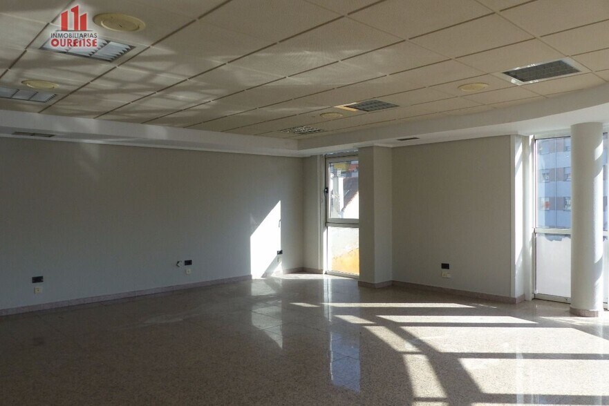 Office in Ourense, Orense for lease - Building Photo - Image 2 of 9