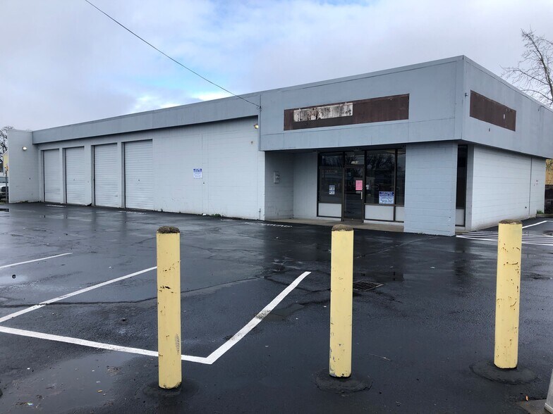 3393 Silverton Rd NE, Salem, OR 97301