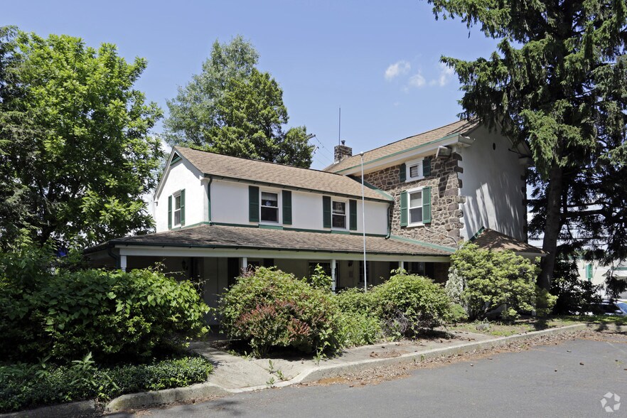 20 Newtown Richboro Rd, Richboro, PA 18954