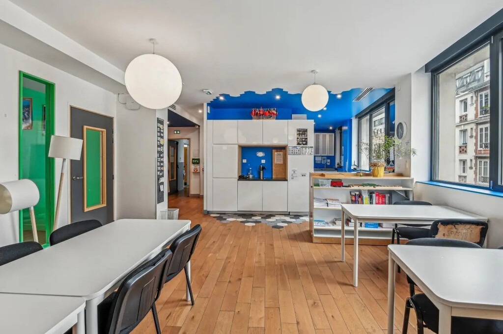 Vente Bureaux 245 m² - Photo 1