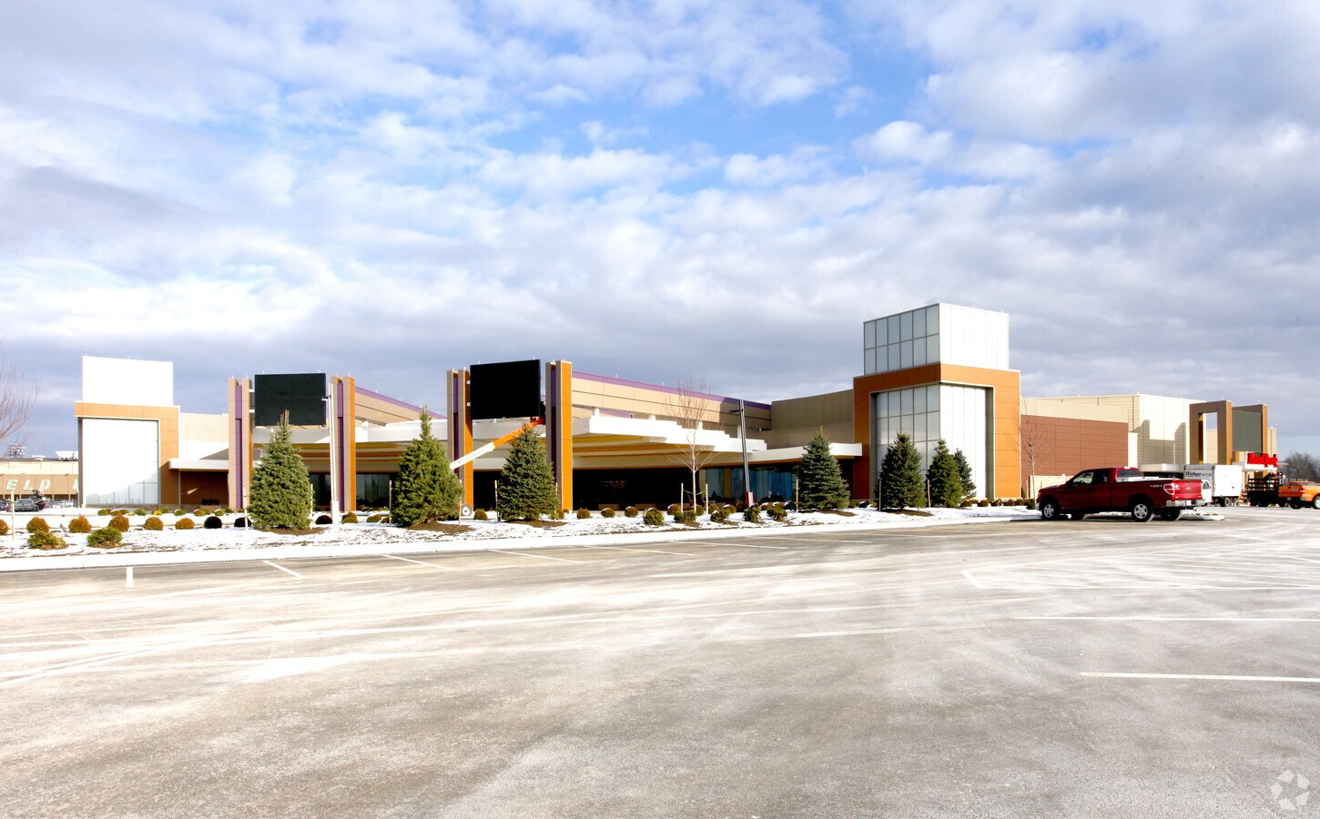 10705 Northfield Rd, Northfield, OH 44067