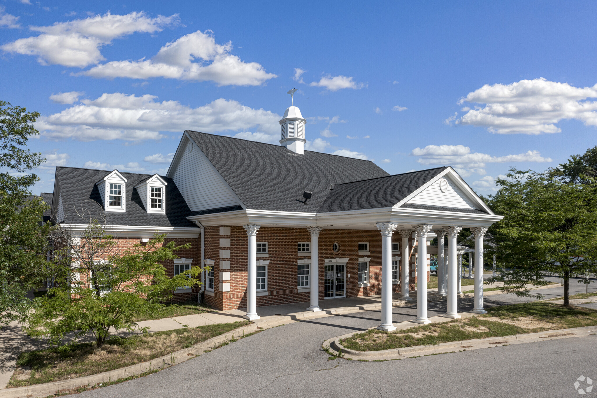 11360 Pembrooke Sq, Waldorf, MD for lease Primary Photo- Image 1 of 63