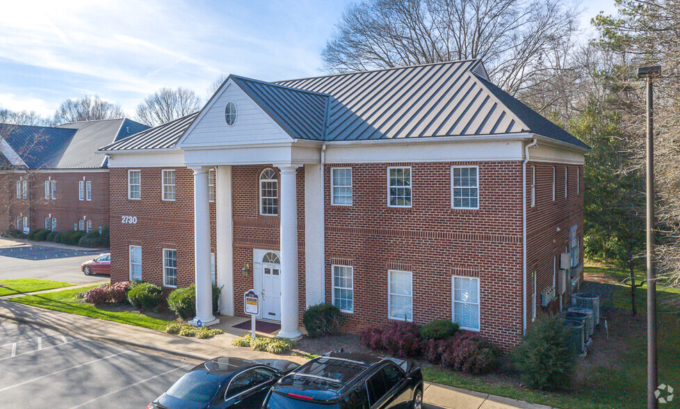 2730 E WT Harris Blvd, Charlotte, NC for lease - Primary Photo - Image 1 of 6