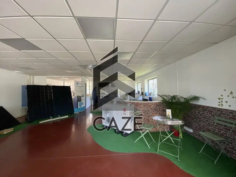 Industrial in Cenon for lease - Interior Photo - Image 2 of 6