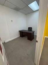 805-865 NW 119 St, Miami, FL for lease Interior Photo- Image 2 of 5