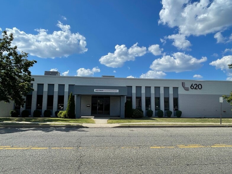 620 Gotham Pky, Carlstadt, NJ for lease - Building Photo - Image 2 of 6