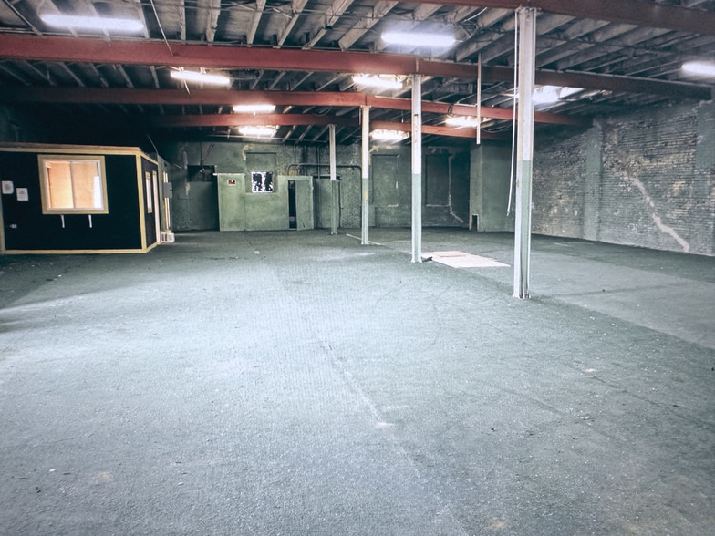 1725-1731 S 25th St, Philadelphia, PA for lease - Building Photo - Image 3 of 6