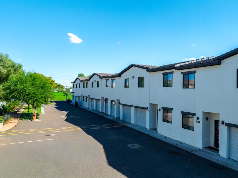 21050 N 23rd Ave, Phoenix, AZ for sale - Primary Photo - Image 1 of 9