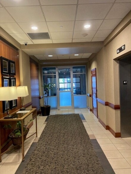 345 Frazier Ave, Chattanooga, TN for lease - Building Photo - Image 2 of 33