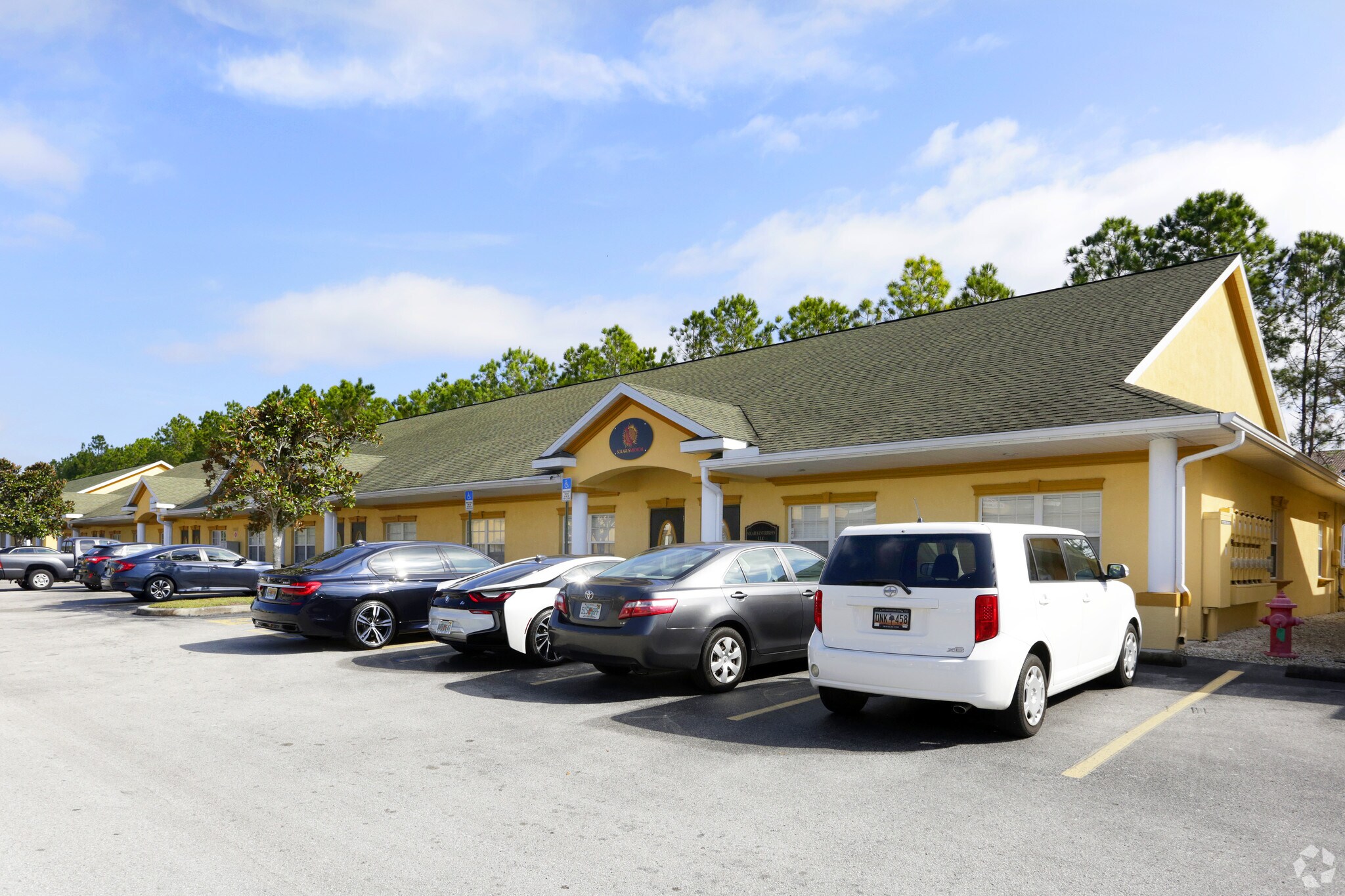 10347 Cross Creek Blvd, Tampa, FL for sale Primary Photo- Image 1 of 1