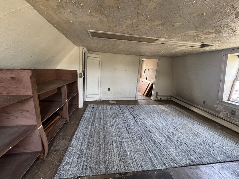 523 Boston Post Rd, Old Saybrook, CT for lease - Building Photo - Image 2 of 17