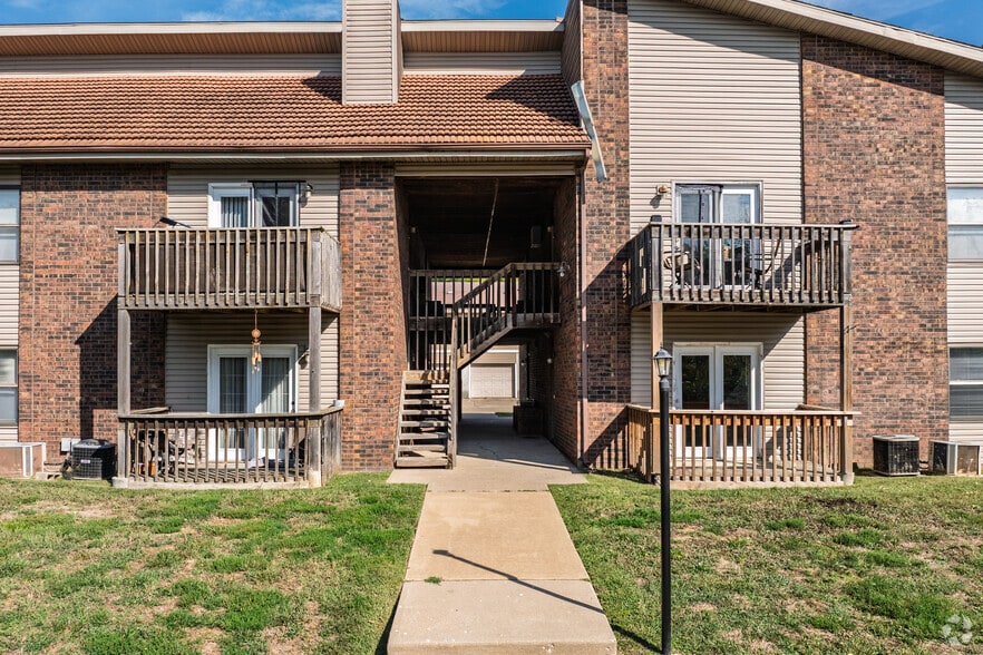 3601 Westwind Dr, Ozark, MO for sale - Building Photo - Image 2 of 15