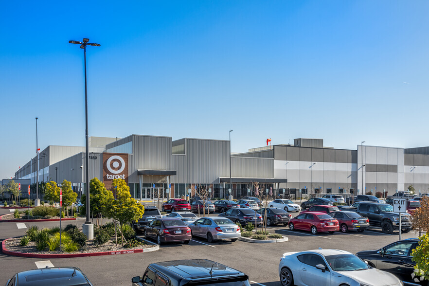 7450 Metro Air Pky, Sacramento, CA for sale - Primary Photo - Image 1 of 1