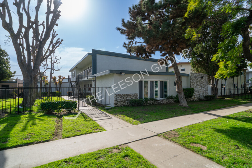 128 E Wakefield Ave, Anaheim, CA for sale - Building Photo - Image 1 of 19