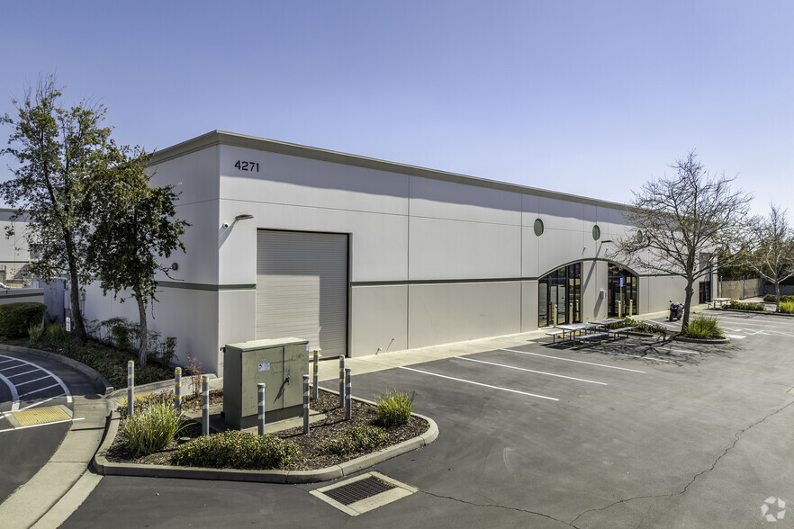 4271 Duluth Ave, Rocklin, CA for lease - Building Photo - Image 2 of 10