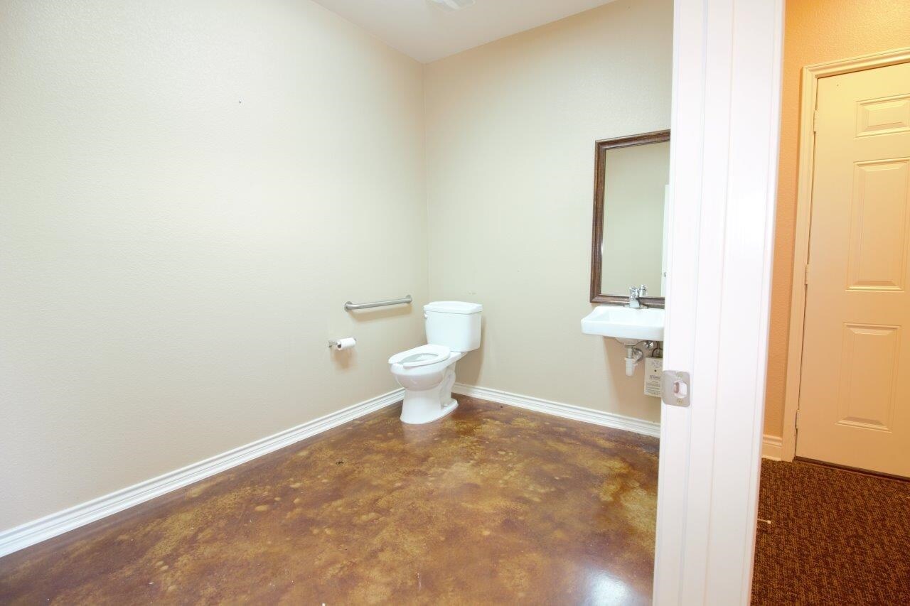 300 Sonterra Blvd, Jarrell, TX 76537