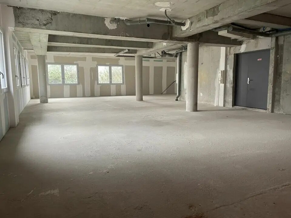 Office in Brest for sale Interior Photo- Image 1 of 4