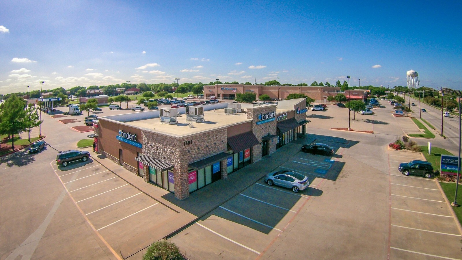 1101 N Main St, Euless, TX 76039