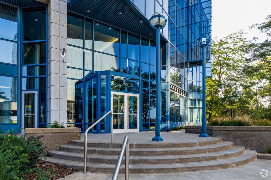 7100 Rue Jean-Talon E, Montréal, QC for lease - Building Photo - Image 3 of 5