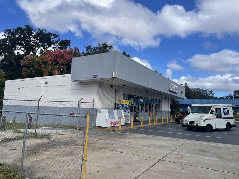 4100 & 4252 S Orange Blossom Trail portfolio of 2 properties for sale on LoopNet.com - Building Photo - Image 2 of 5