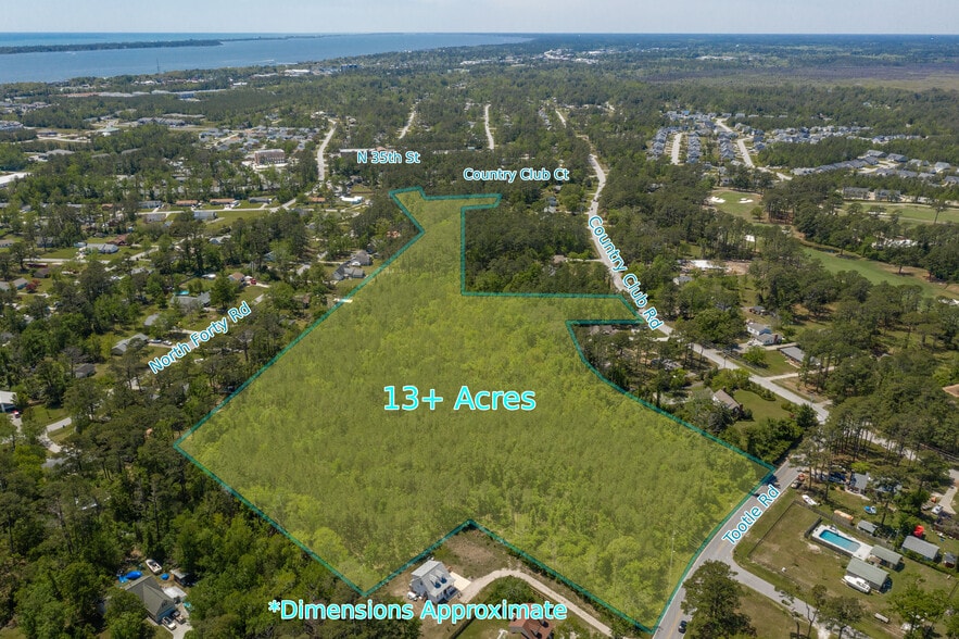 3211 Country Club Rd, Morehead City, NC 28557