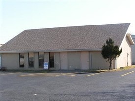 2140 N Fox Hollow Dr, Nixa MO - Warehouse