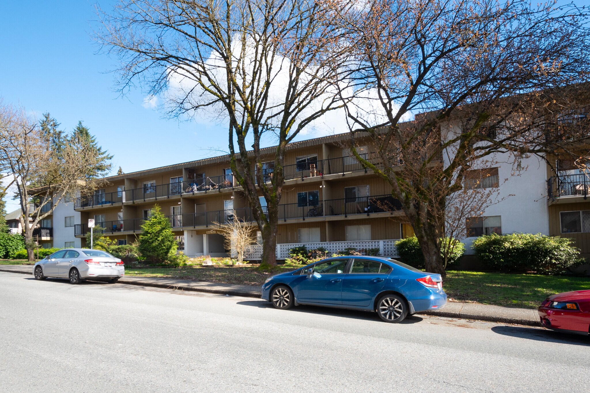 Waldorf Manor Burnaby, BC for Sale