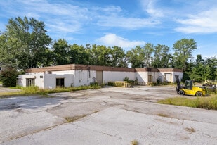 27,000 SF Industrial Warehouse on 2.3 Acres - Industrial Property