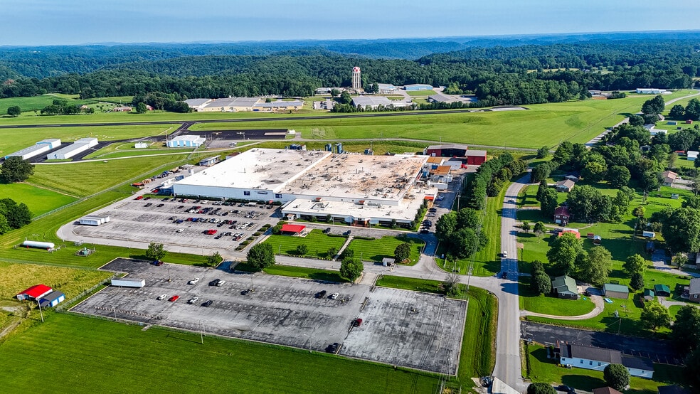 1 Grizzly Ln, Smithville, TN for lease - Building Photo - Image 2 of 6