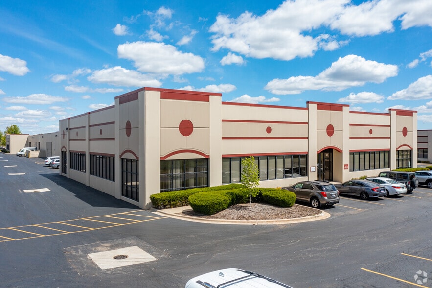 2511 Technology Dr, Elgin, IL for lease - Building Photo - Image 2 of 11