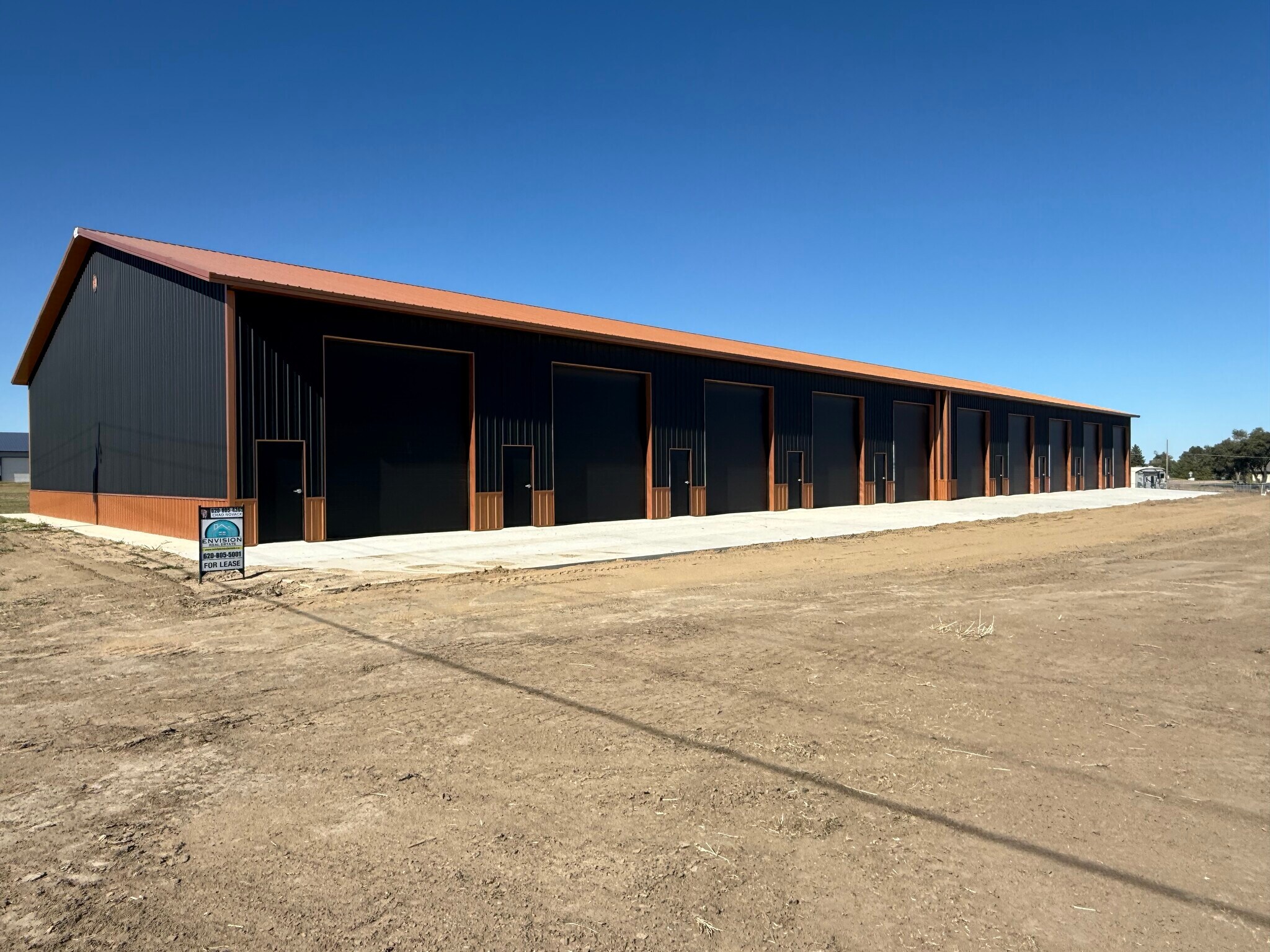 4355 Chambers Dr, Garden City, KS for lease Building Photo- Image 1 of 6