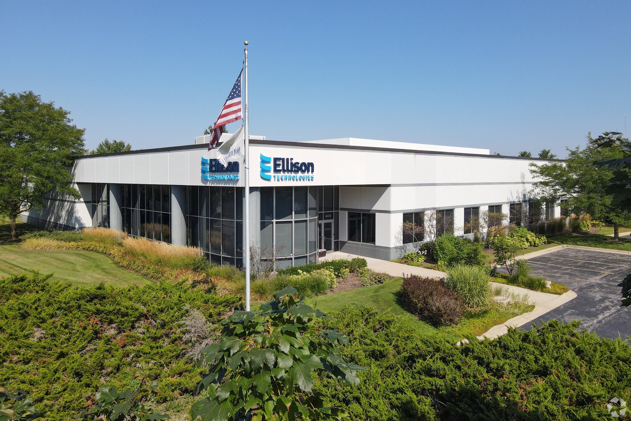 4630 Weaver Pky, Warrenville, IL for lease Primary Photo- Image 1 of 10