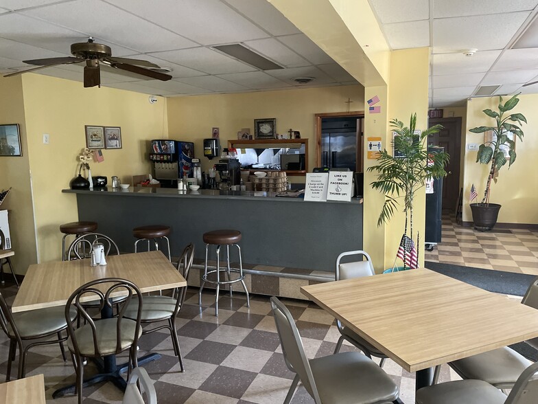 183 Hertel Ave, Buffalo, NY for lease - Interior Photo - Image 3 of 5