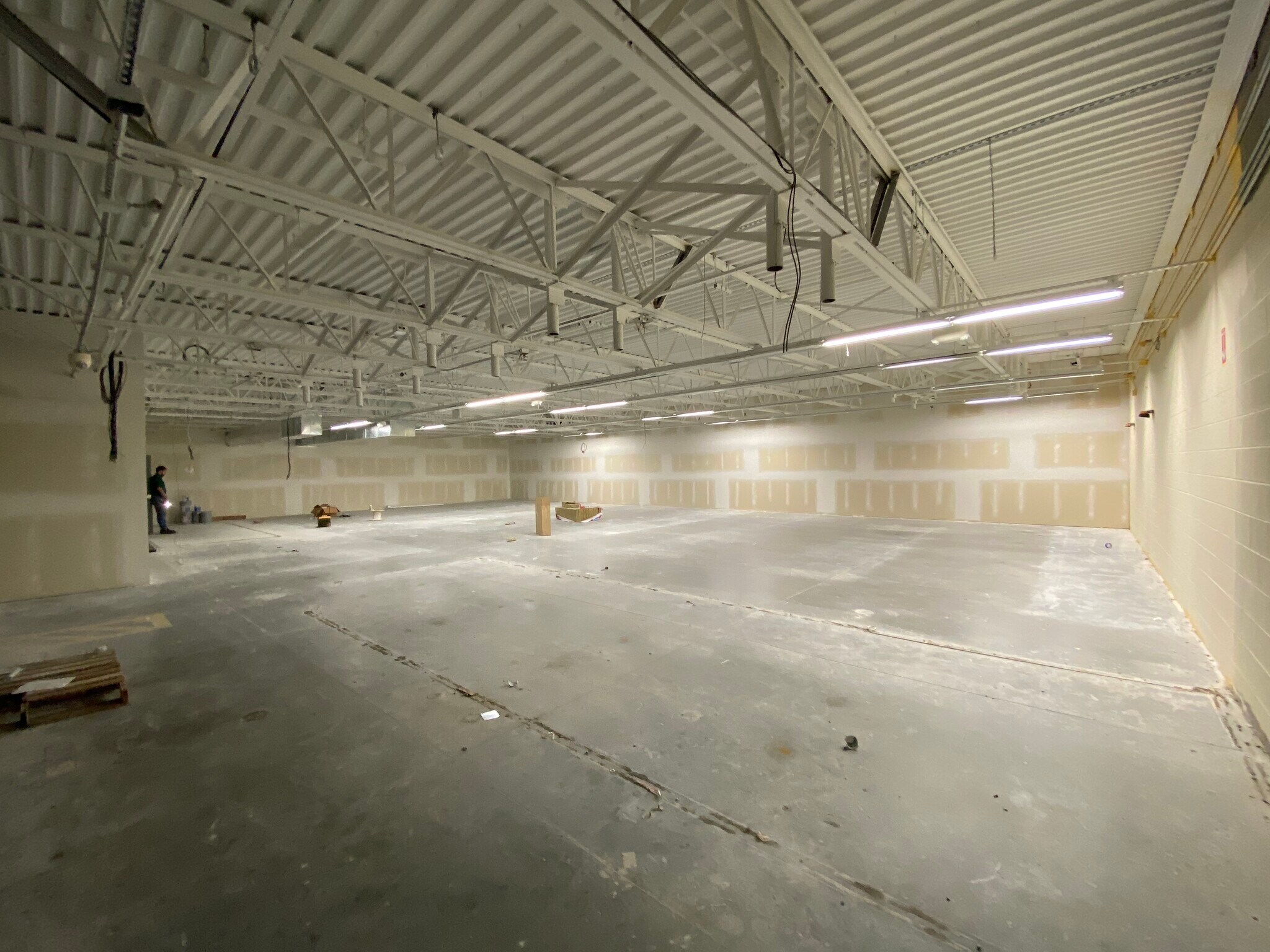 414 N Elm Ave, Clever, MO for sale Interior Photo- Image 1 of 1