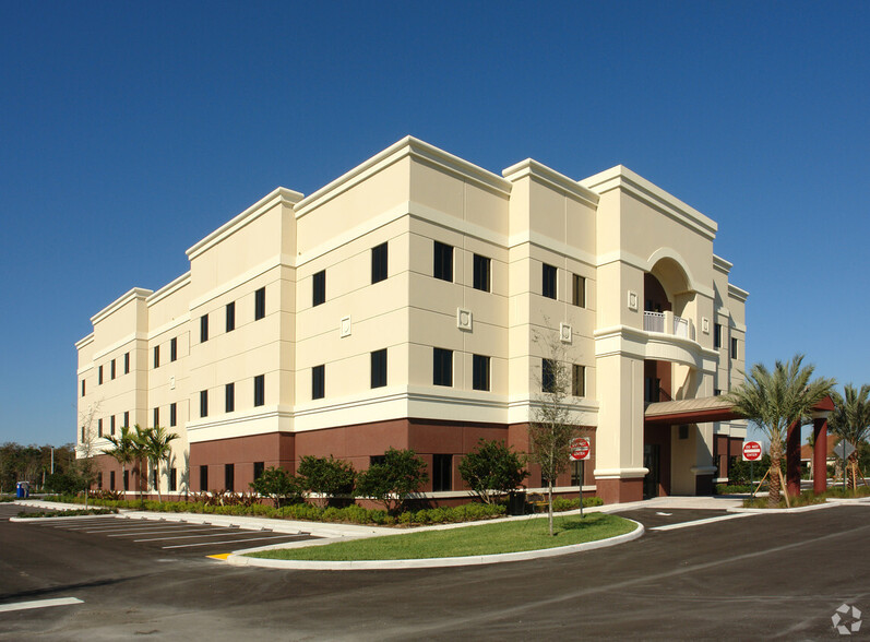 3319 State Road 7, Wellington, FL for lease - Primary Photo - Image 1 of 5