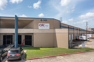 3401 Navigation Blvd, Houston, TX for lease Building Photo- Image 2 of 7