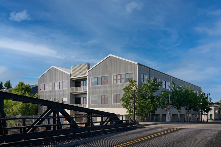 201 1st St, Petaluma, CA for lease - Building Photo - Image 2 of 7