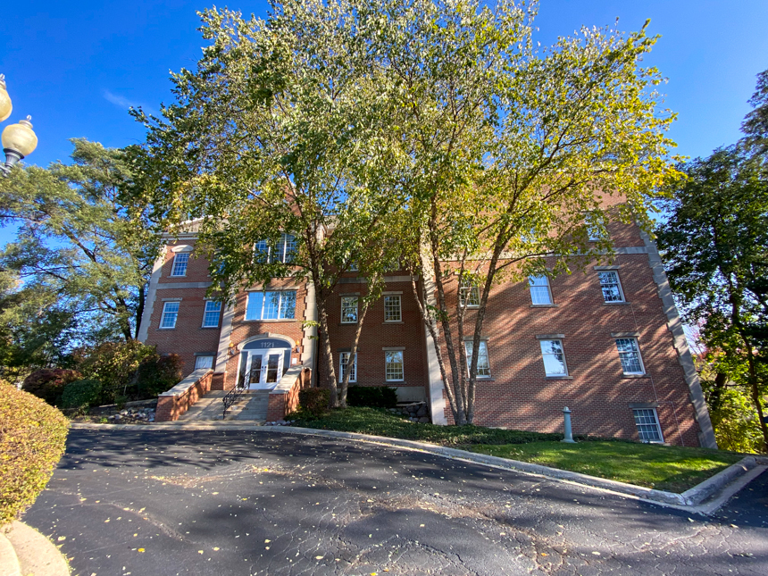 1121 E Main St, St Charles, IL for lease Building Photo- Image 1 of 22