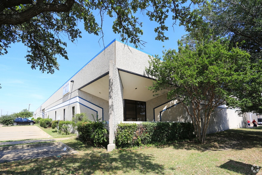 2001 108th St, Grand Prairie, TX for lease - Building Photo - Image 2 of 21