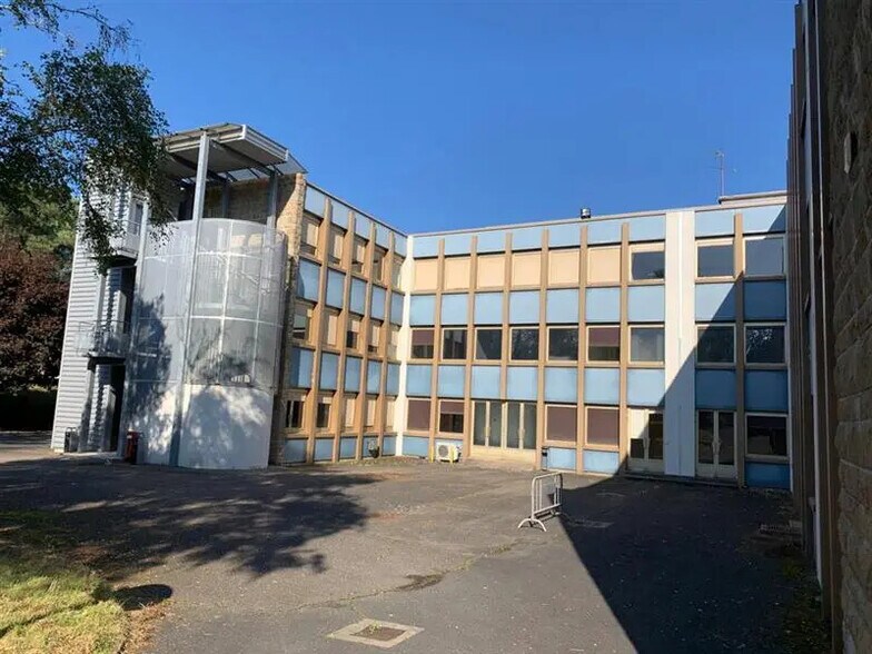 Office in Blois for lease - Building Photo - Image 2 of 3