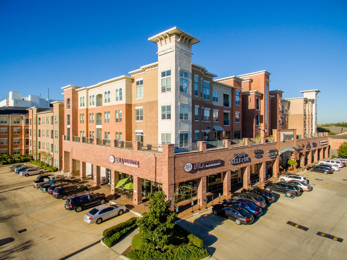 1333 Old Spanish Trl, Houston, TX 77054 Shops Domain