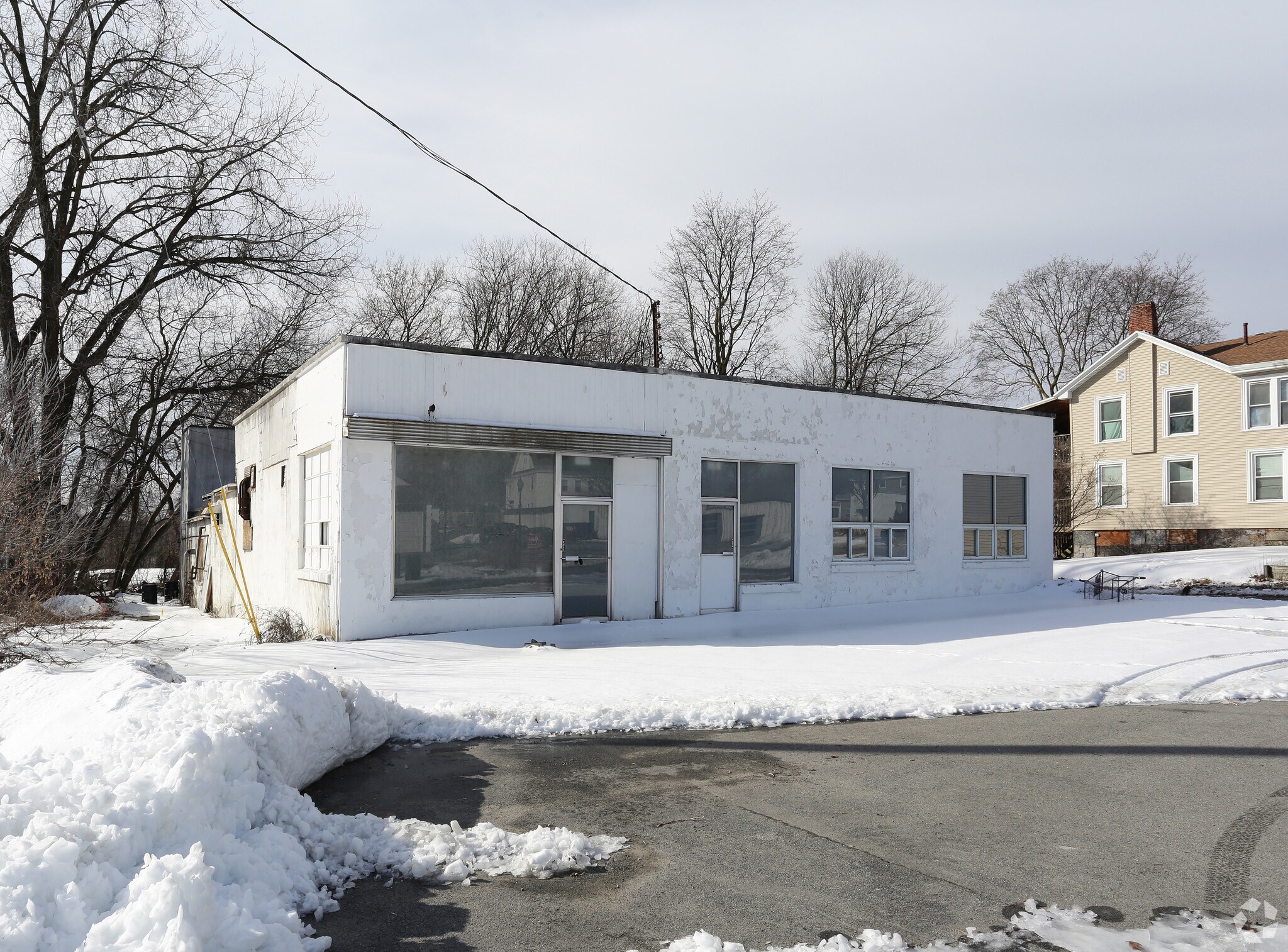251 Warren St, Glens Falls, NY for sale Primary Photo- Image 1 of 1