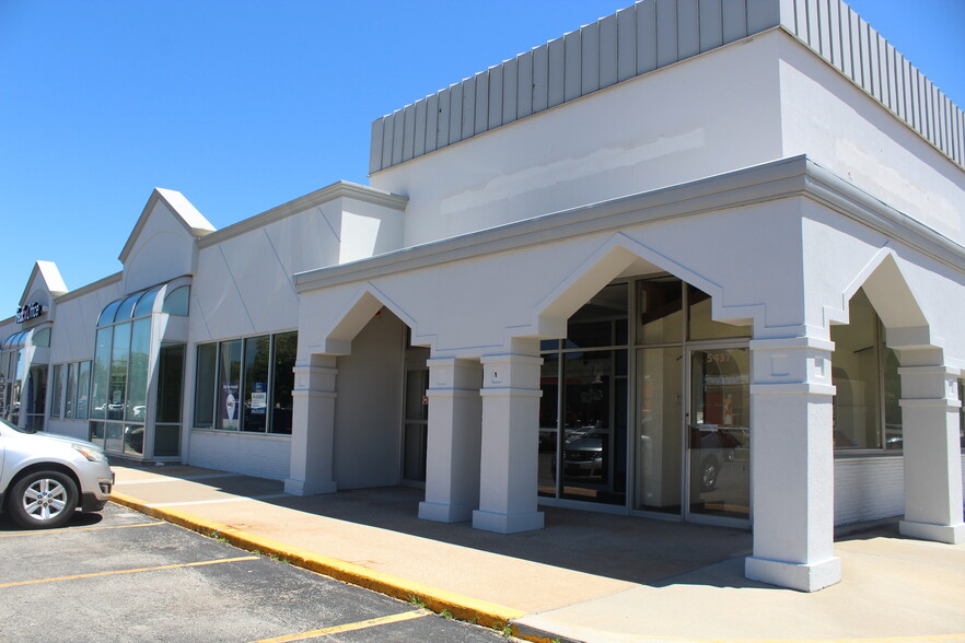 5433-5437 Johnson Dr, Mission, KS for lease - Building Photo - Image 1 of 8