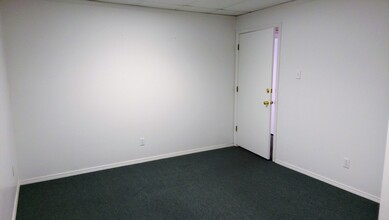 6300 Montano Rd NW, Albuquerque, NM for lease Interior Photo- Image 2 of 4