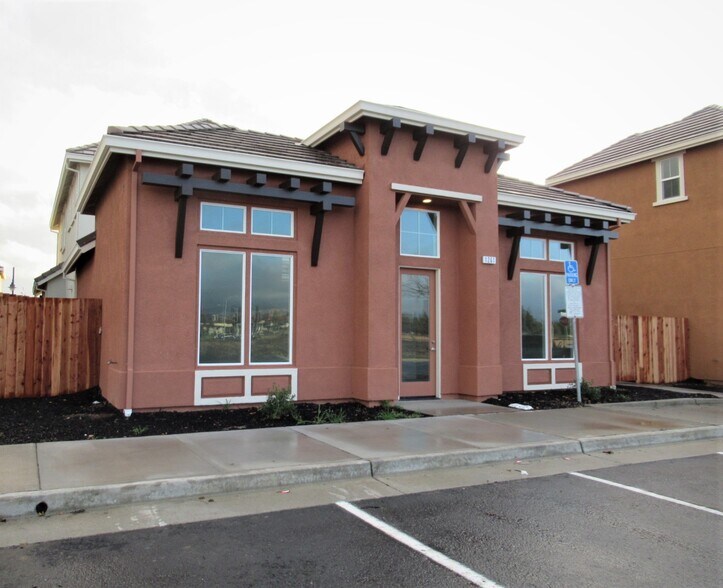 1261 McCoy Creek Way, Suisun City, CA 94585