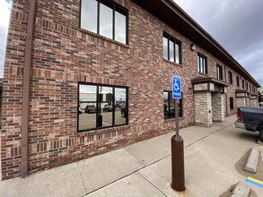 3301 Berrywood Dr, Columbia, MO for lease Building Photo- Image 1 of 2